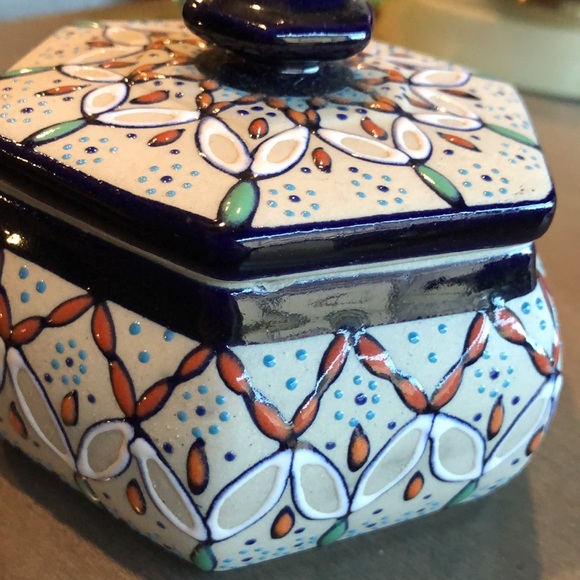 Javier Servin made in Mexico ceramic trinket box with lid - Picture 8 of 8
